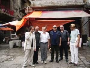 La giuria con il Direttore Artistico del 2009 Giovanni Massa. Da destra: Marco Bertozzi, Edoardo Ceccuti, Giovanni Massa, Giancarlo Bocchi, Oliver Watson e Mondher Kilan